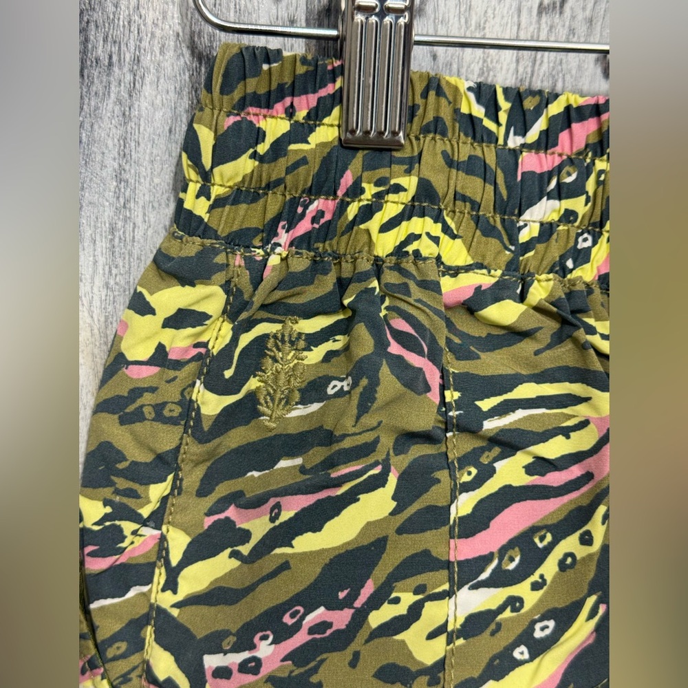 Free People Movement Zephyr Printed Pants Balloon Inspired Silhouette ~NWOT - Picture 4 of 12